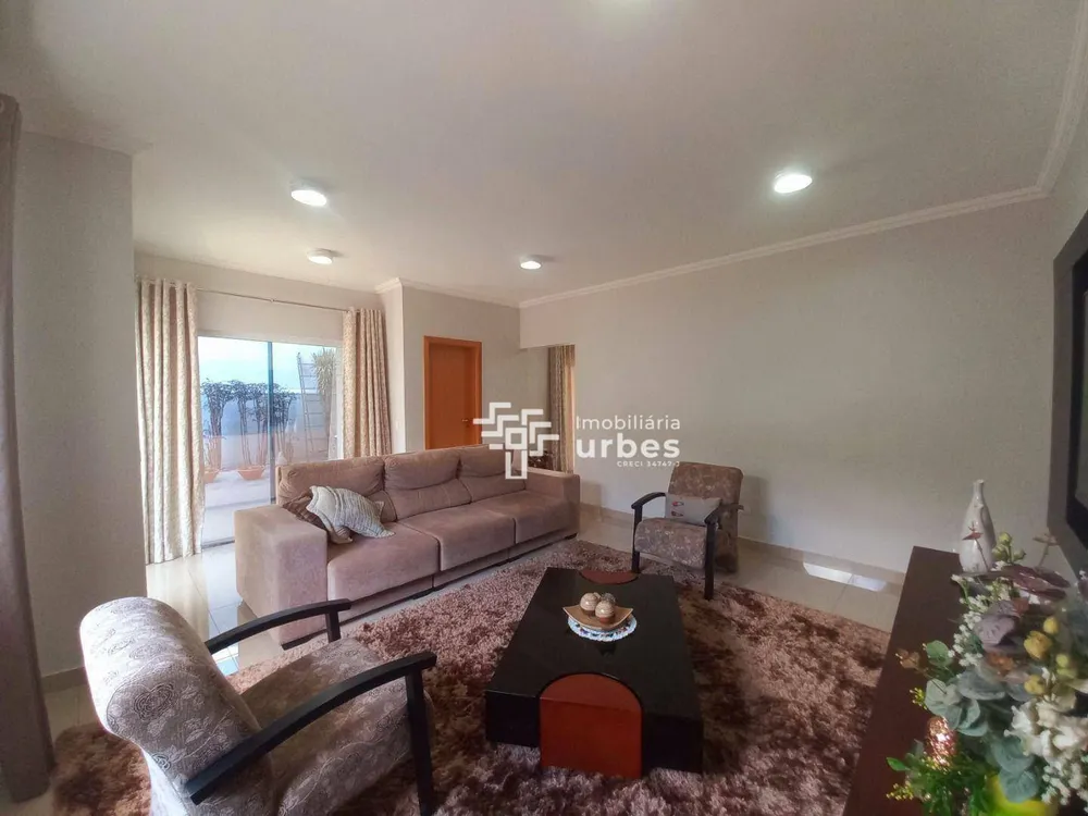 Casa, 3 quartos, 347 m² - Foto 3