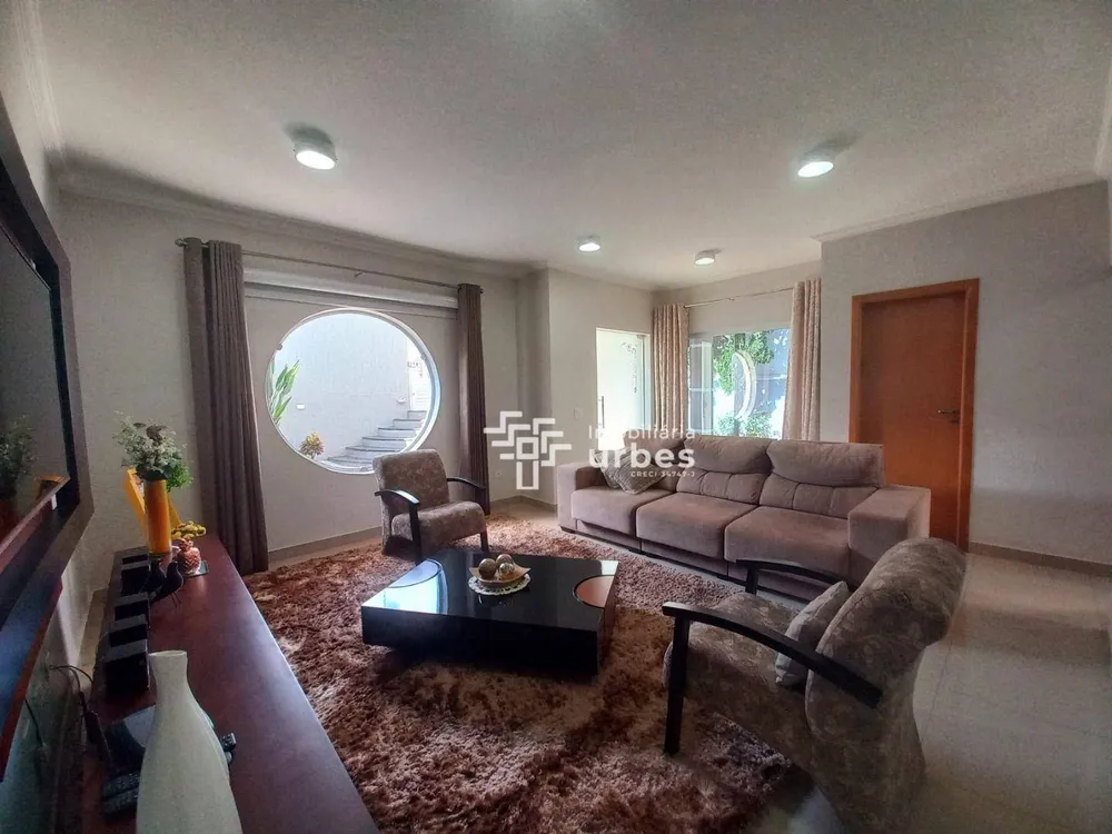 Casa, 3 quartos, 347 m² - Foto 2