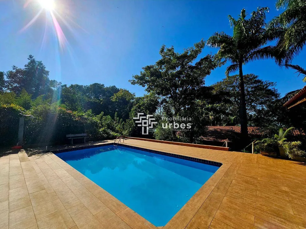 Chácara, 5 quartos, 3662 m² - Foto 1