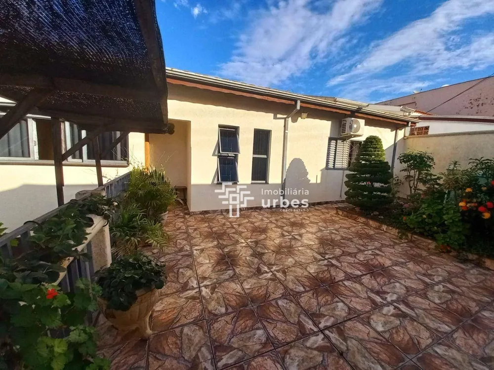 Casa à venda com 3 quartos, 342m² - Foto 4