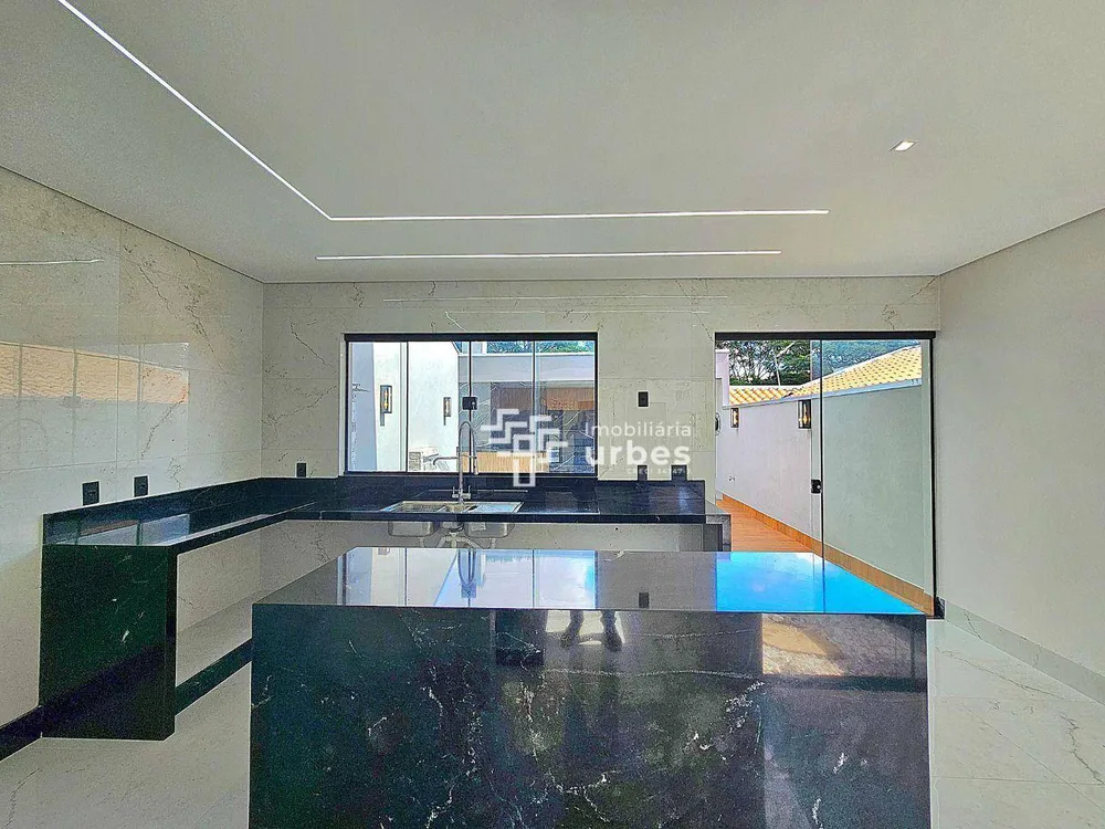 Casa, 3 quartos, 207 m² - Foto 3