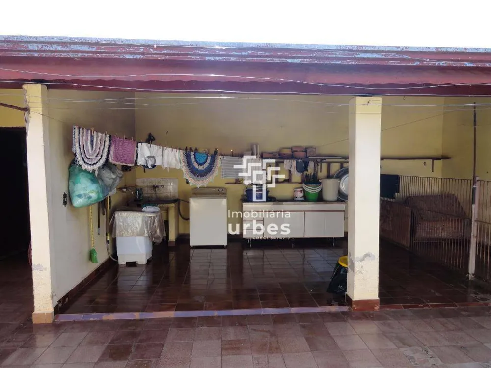 Casa, 2 quartos, 202 m² - Foto 2