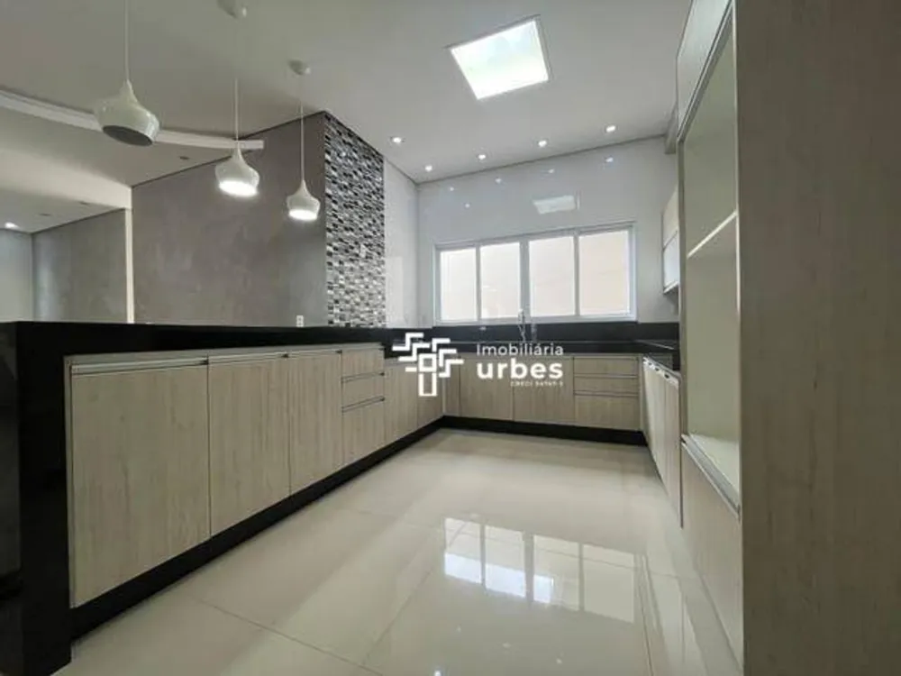 Casa, 4 quartos, 301 m² - Foto 3
