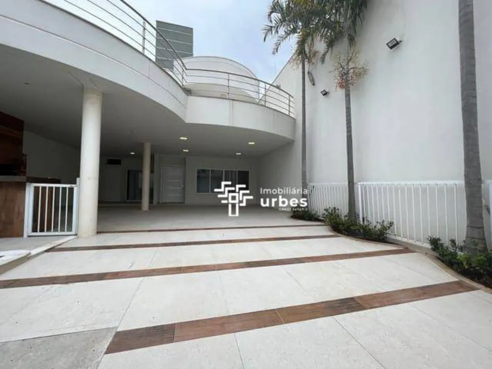Casa, 4 quartos, 301 m² - Foto 1