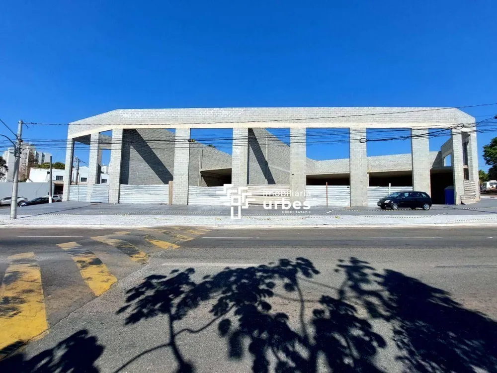 Loja-Salão, 1670 m² - Foto 1