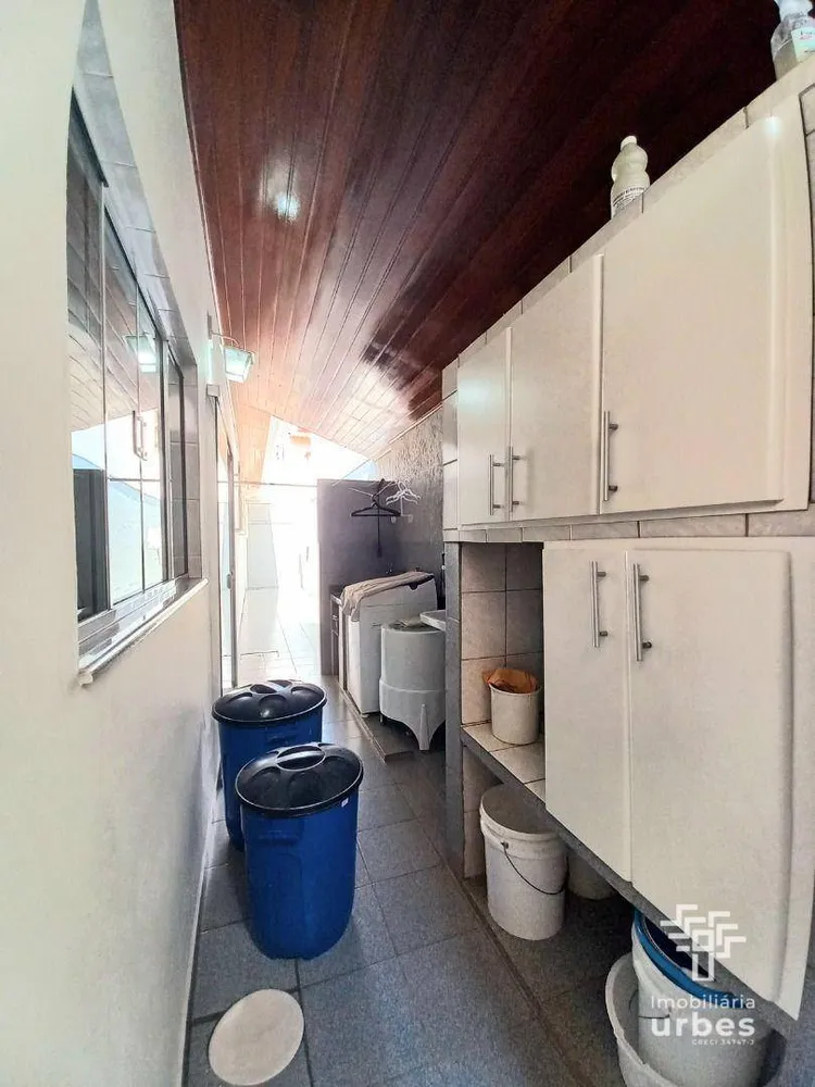 Casa, 3 quartos, 252 m² - Foto 13