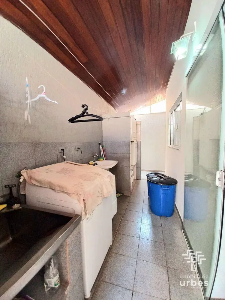 Casa, 3 quartos, 252 m² - Foto 12