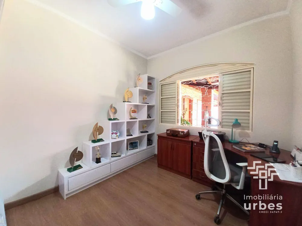 Casa, 3 quartos, 252 m² - Foto 7