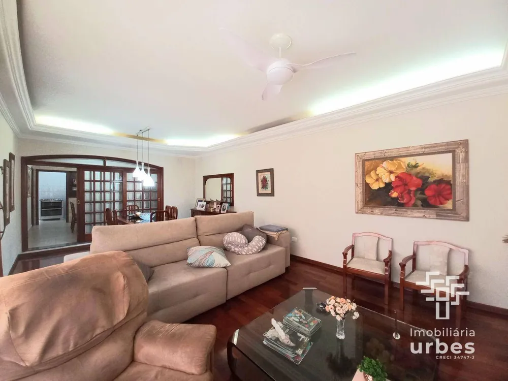 Casa, 3 quartos, 252 m² - Foto 3
