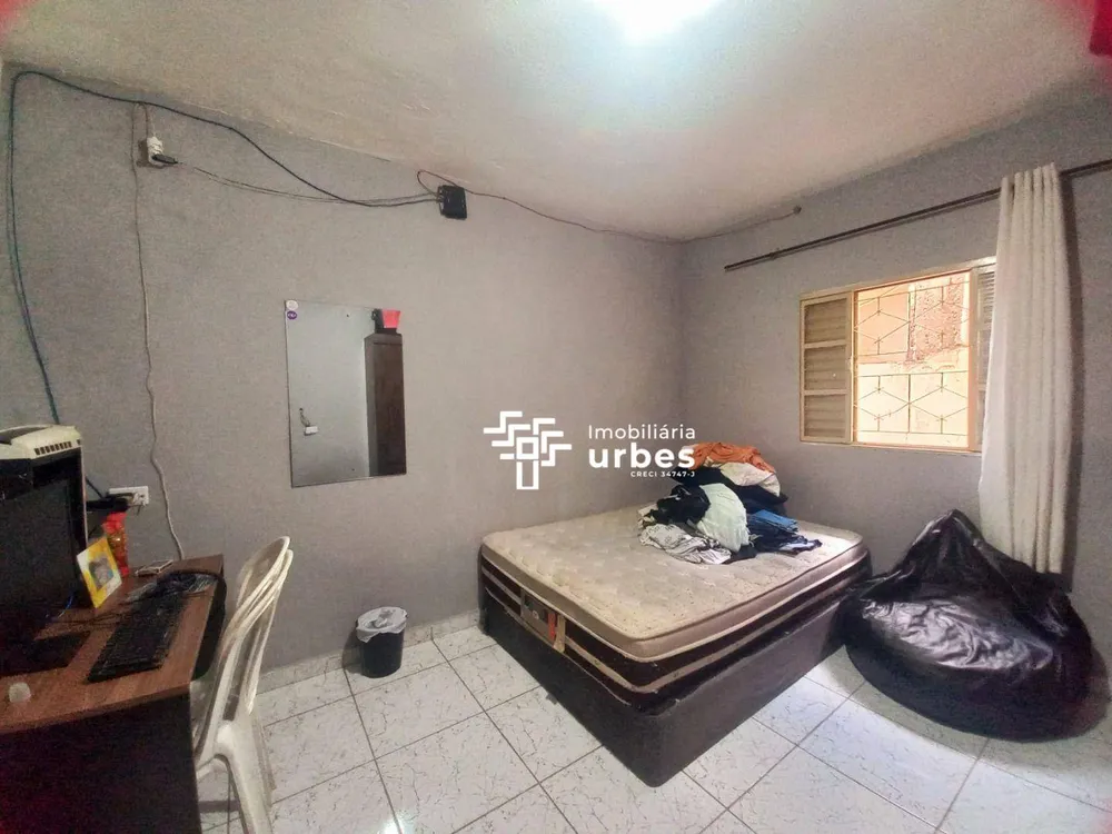 Casa, 4 quartos, 172 m² - Foto 2