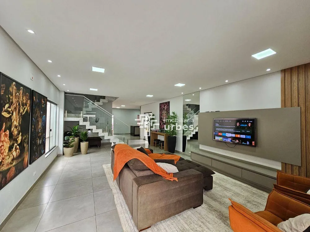Casa, 6 quartos, 488 m² - Foto 1