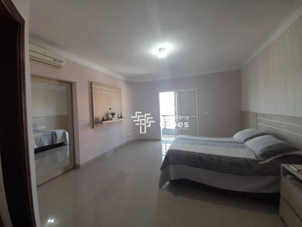 Casa, 3 quartos, 192 m² - Foto 1