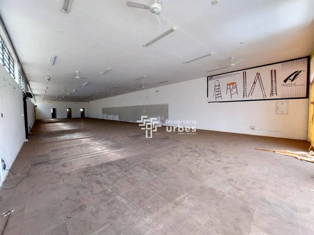 Loja-Salão, 745 m² - Foto 1