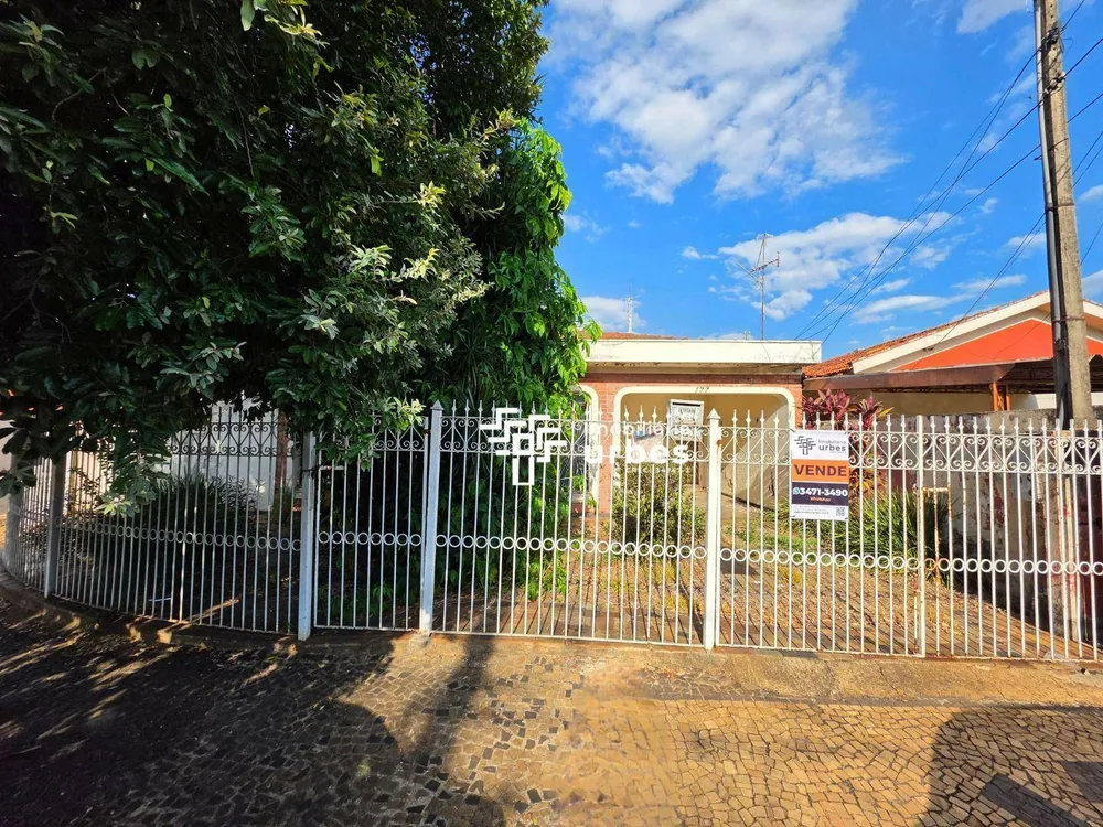 Casa, 6 quartos, 186 m² - Foto 1