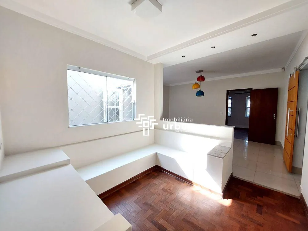 Casa, 3 quartos, 197 m² - Foto 1