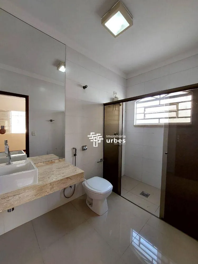 Casa, 3 quartos, 197 m² - Foto 4