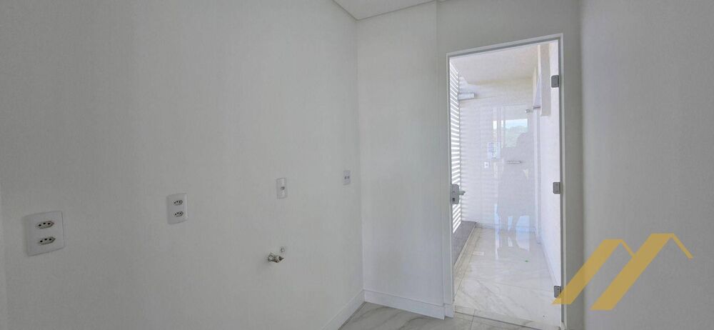 Apartamento à venda com 3 quartos - Foto 4