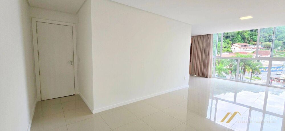 Apartamento para alugar com 2 quartos, 74m² - Foto 2