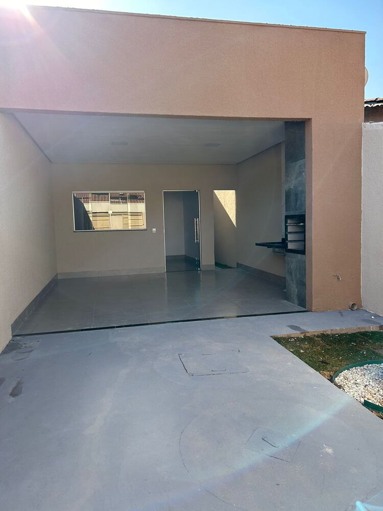 Casa à venda com 3 quartos, 140m² - Foto 1