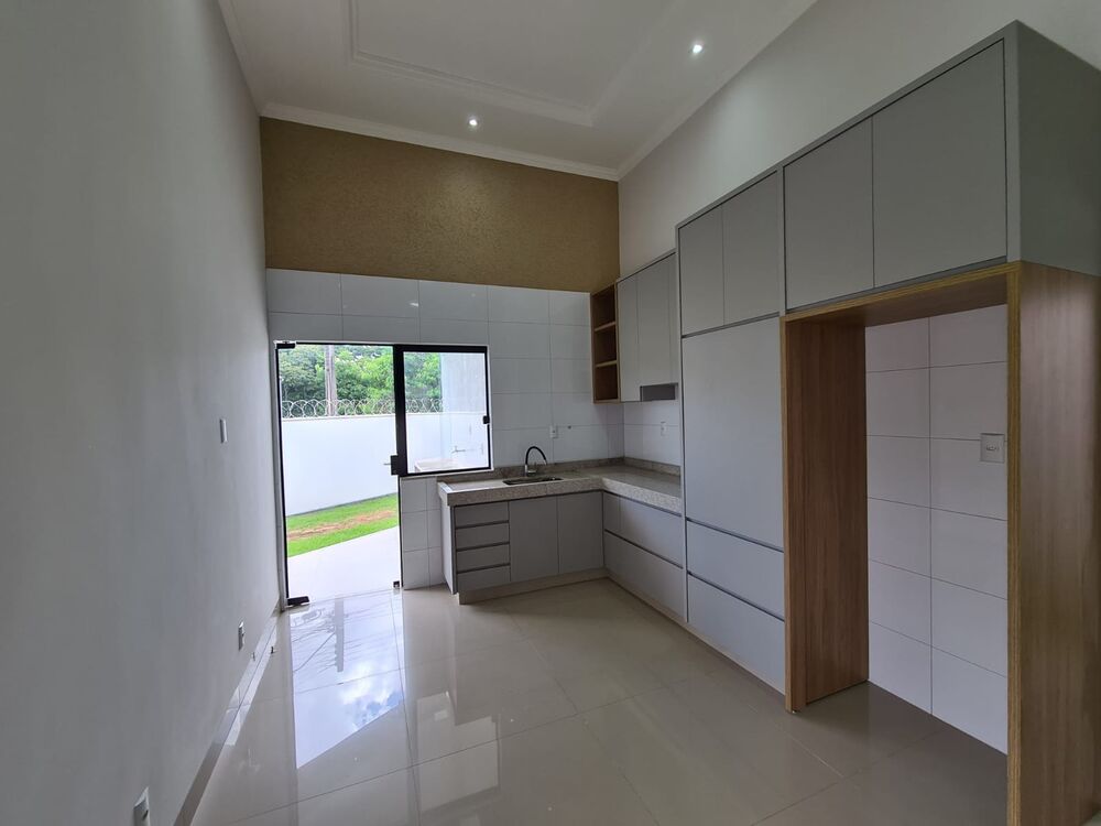 Casa à venda com 3 quartos, 279m² - Foto 4