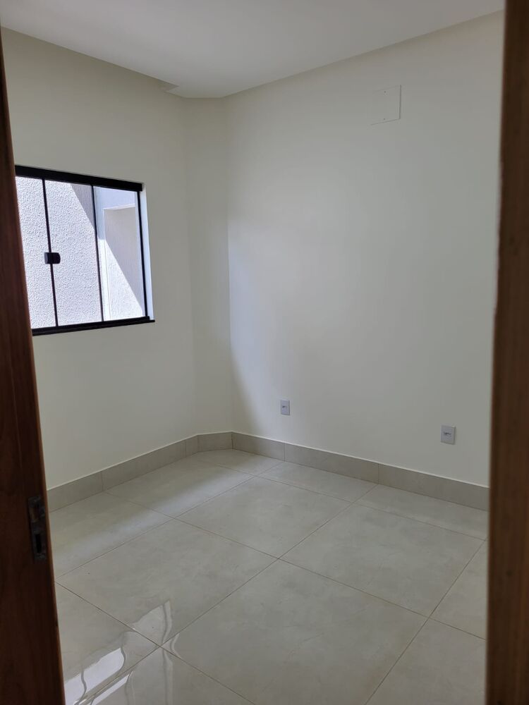 Casa à venda com 3 quartos, 97m² - Foto 4