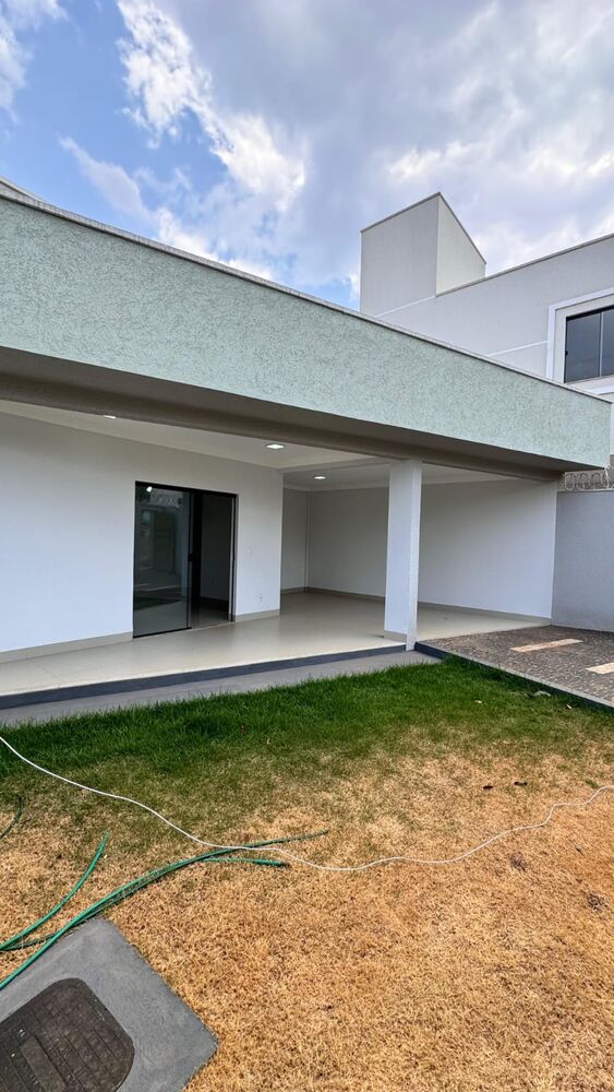 Casa à venda com 3 quartos, 198m² - Foto 4