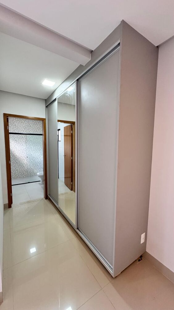 Casa à venda com 3 quartos, 198m² - Foto 3