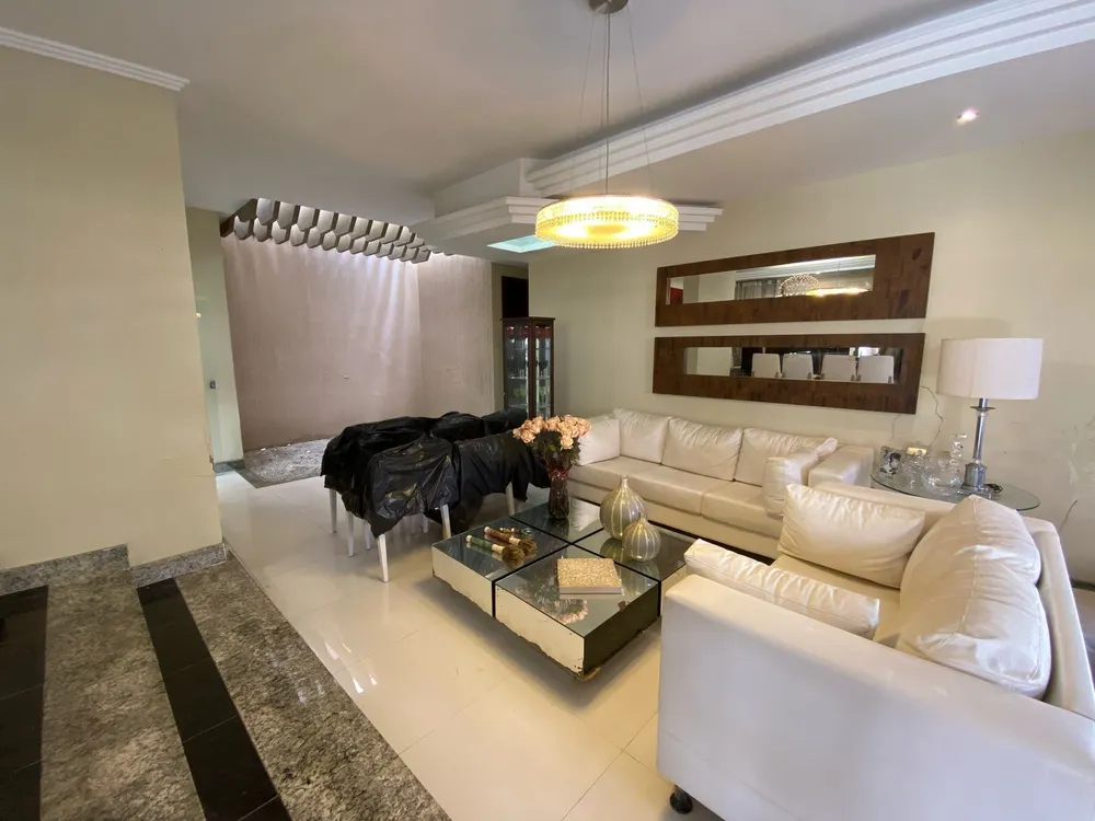 Casa, 4 quartos, 700 m² - Foto 1