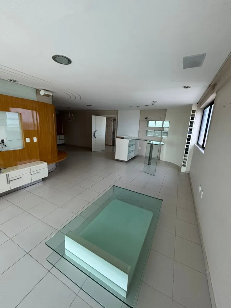 Apartamento, 3 quartos, 206 m² - Foto 1