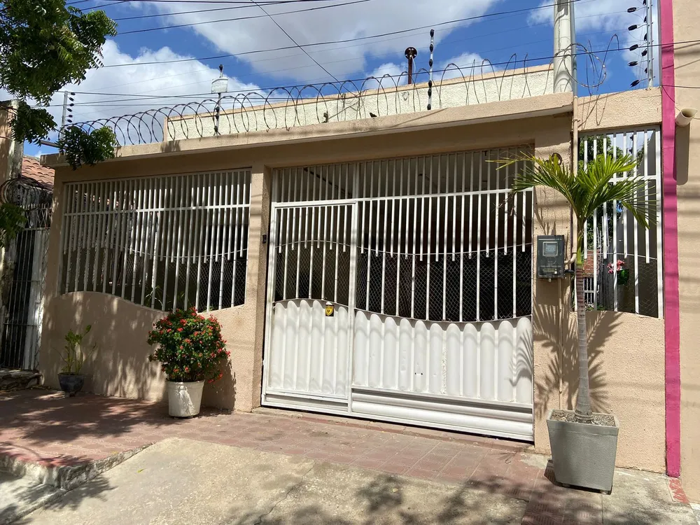 Casa, 4 quartos - Foto 1