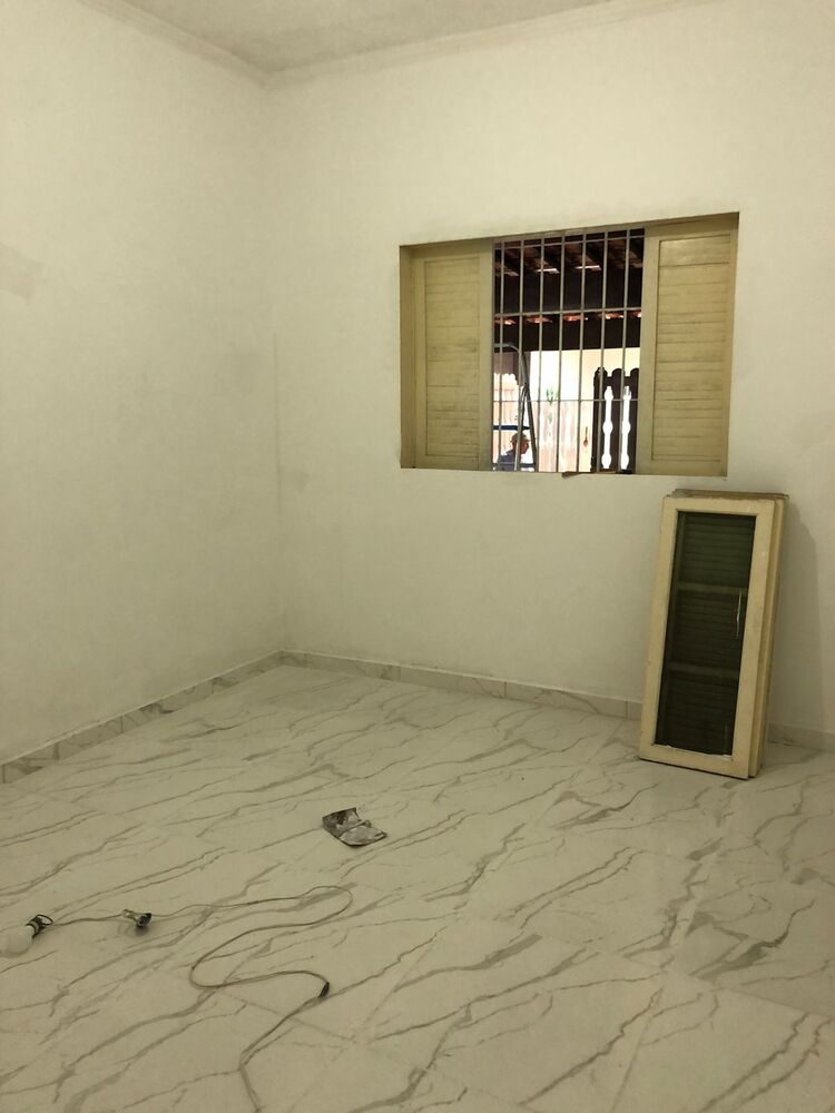 Casa à venda com 2 quartos, 60m² - Foto 2