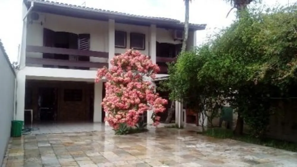 Casa, 4 quartos, 271 m² - Foto 1