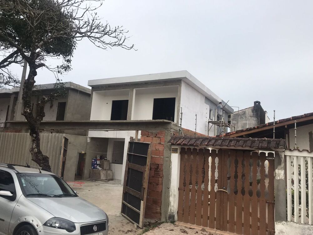 Casa à venda com 3 quartos, 115m² - Foto 1