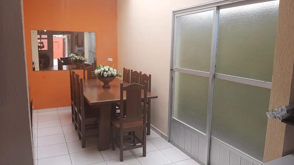 Casa, 5 quartos, 169 m² - Foto 1