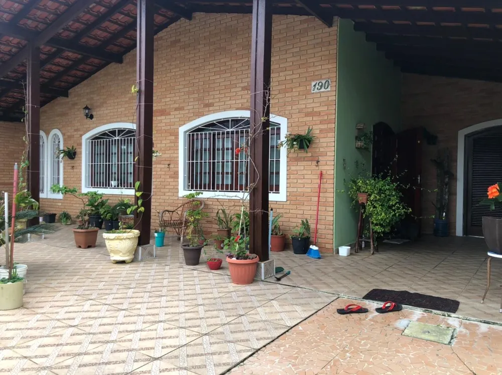 Casa, 3 quartos, 180 m² - Foto 1