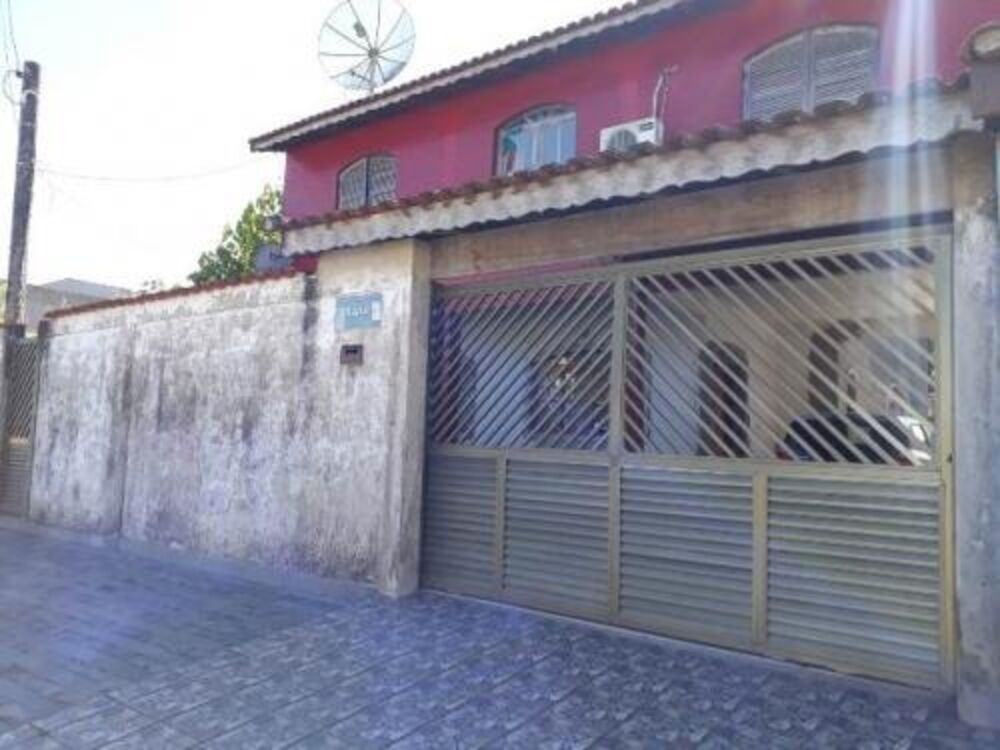 Casa à venda com 4 quartos, 250m² - Foto 1