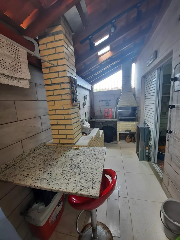 Casa à venda com 2 quartos, 79m² - Foto 17