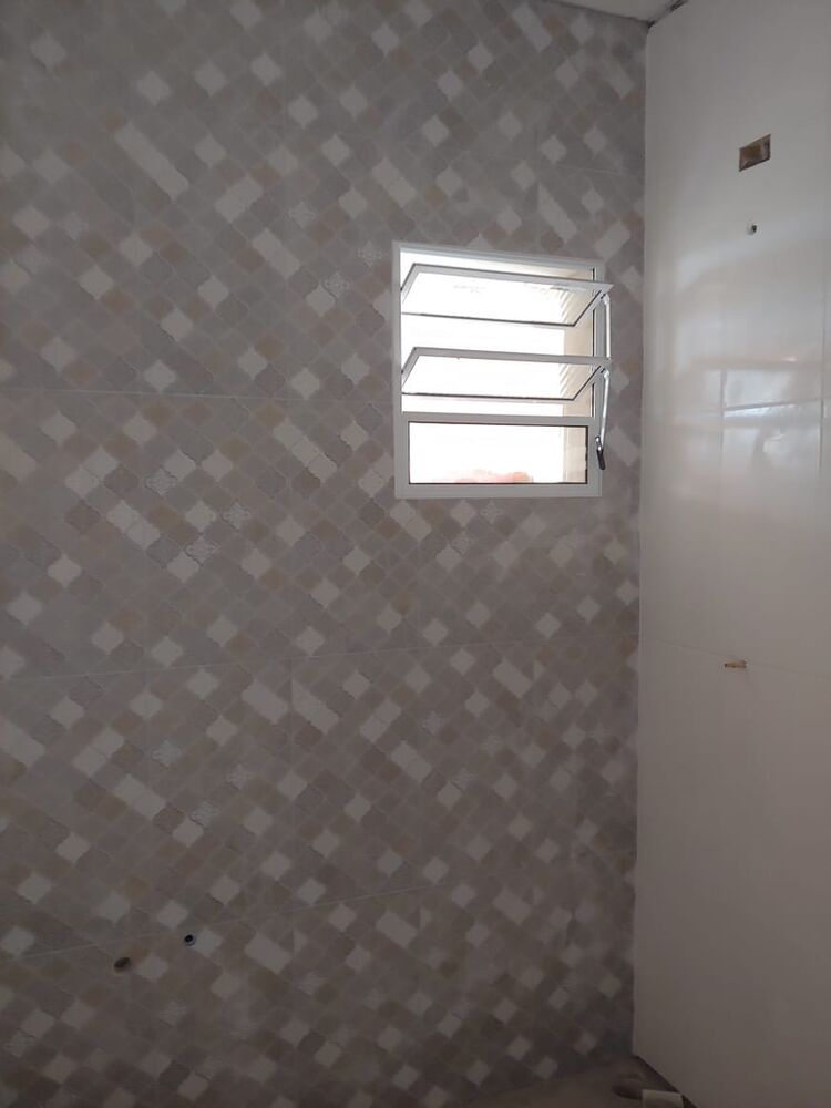 Casa à venda com 2 quartos, 75m² - Foto 2