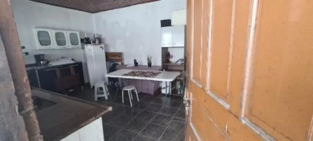 Casa à venda com 2 quartos, 90m² - Foto 8