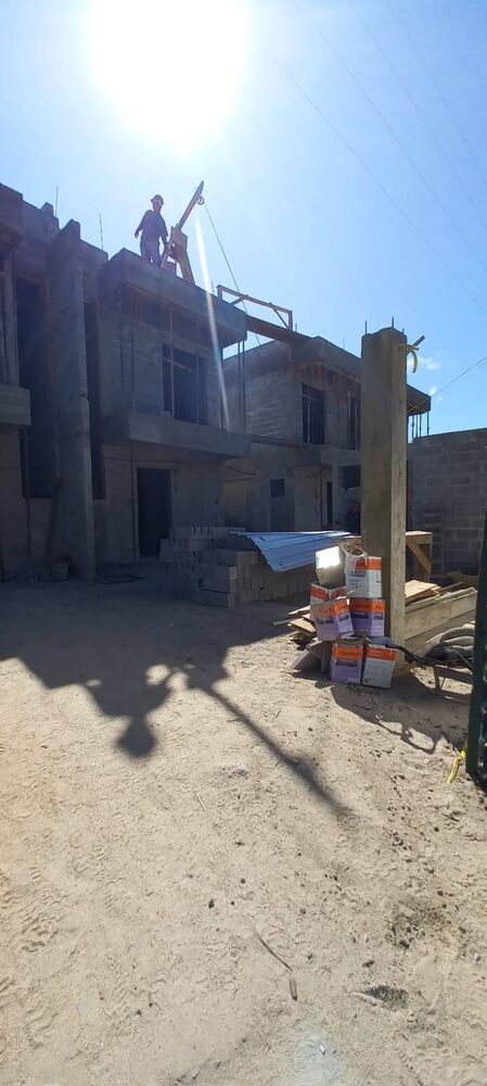 Casa à venda com 2 quartos, 78m² - Foto 2