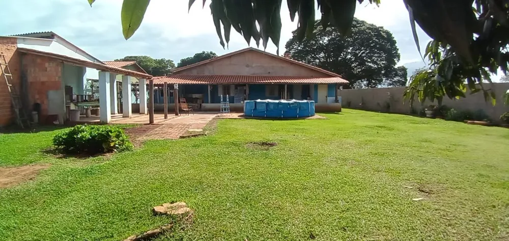 Chácara, 3 quartos, 2200 m² - Foto 1