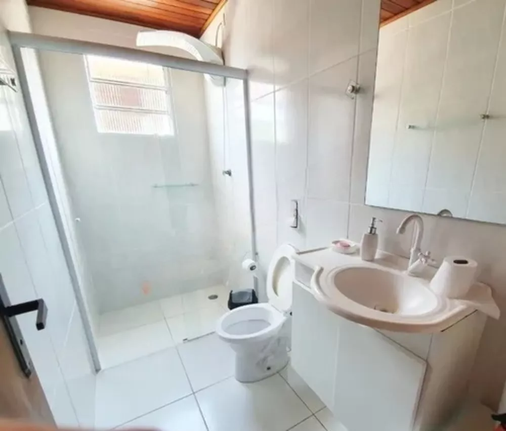 Casa à venda com 3 quartos, 150m² - Foto 3