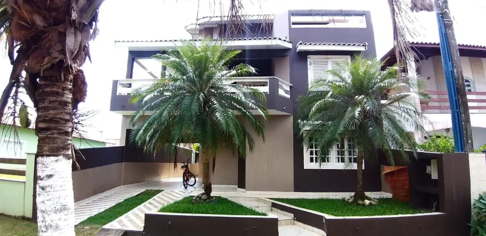 Casa, 5 quartos, 230 m² - Foto 1