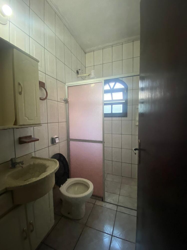 Casa à venda com 2 quartos, 130m² - Foto 2