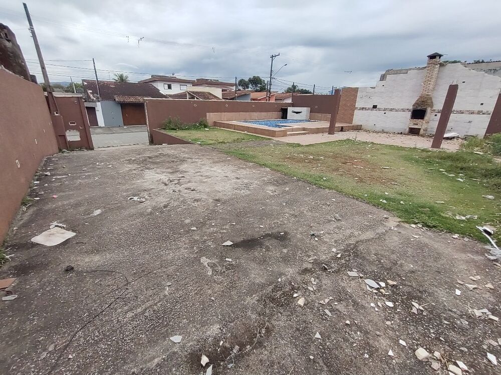 Casa à venda com 2 quartos, 80m² - Foto 3