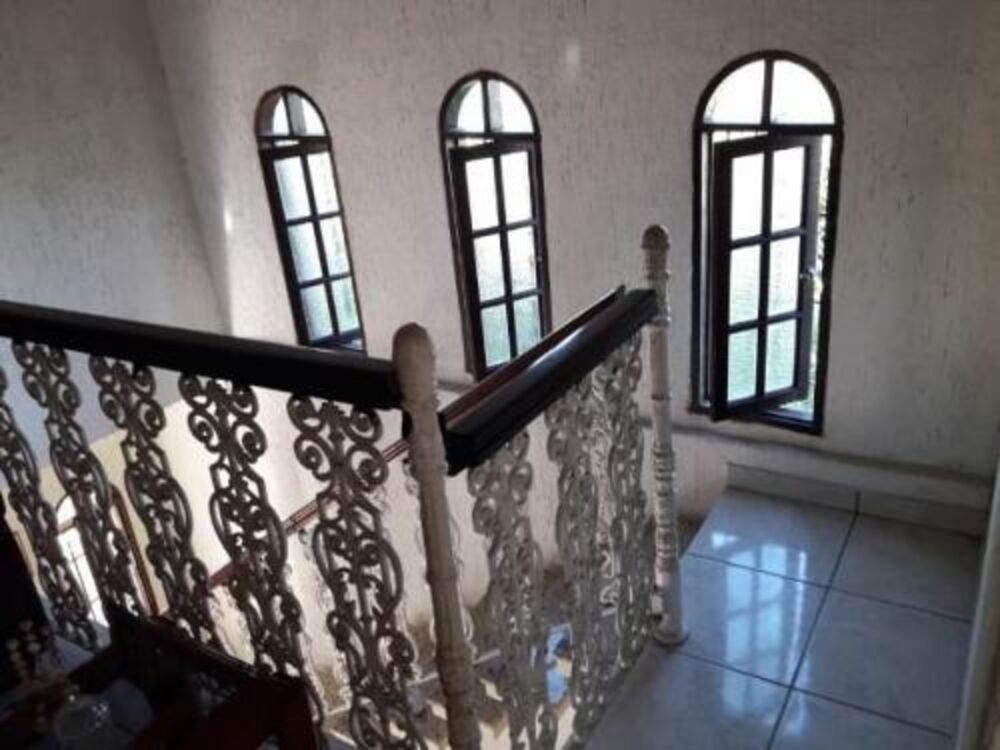Casa, 3 quartos, 245 m² - Foto 2