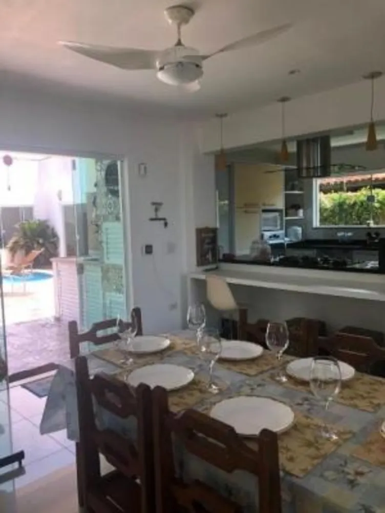 Casa, 4 quartos, 210 m² - Foto 1