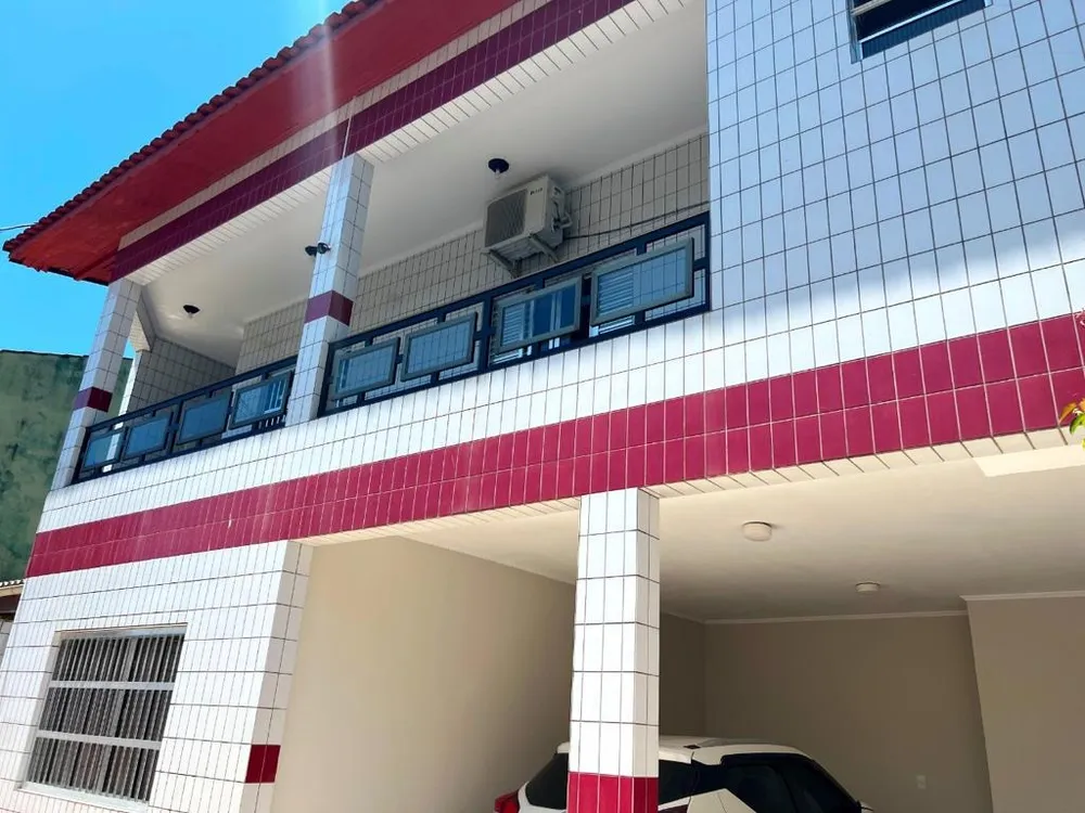 Casa, 4 quartos, 270 m² - Foto 1