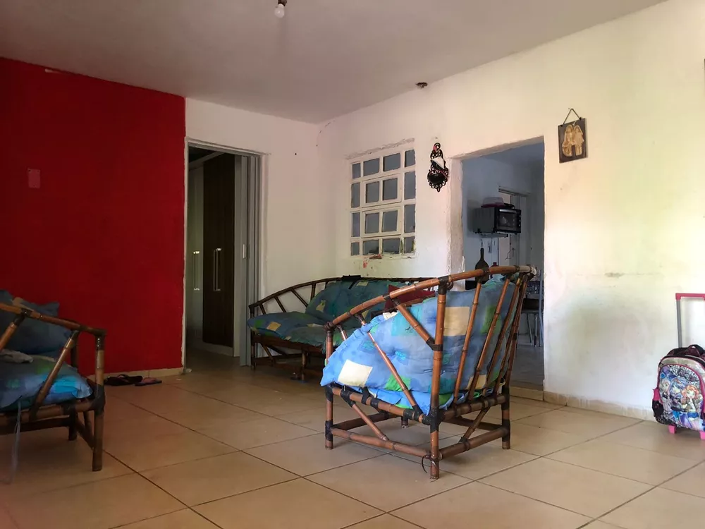 Casa à venda com 2 quartos, 70m² - Foto 5