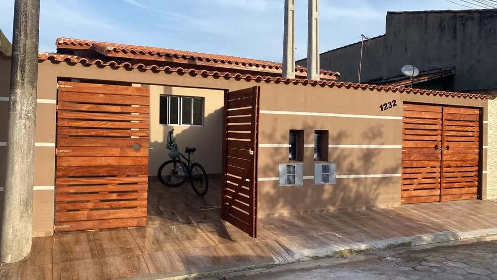 Casa à venda com 2 quartos, 125m² - Foto 2